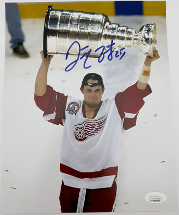 Darren McCarty Autographed 8x10 Detroit Red Wings Photo JSA CoA.