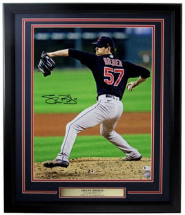 MLB Autographed Memorabilia