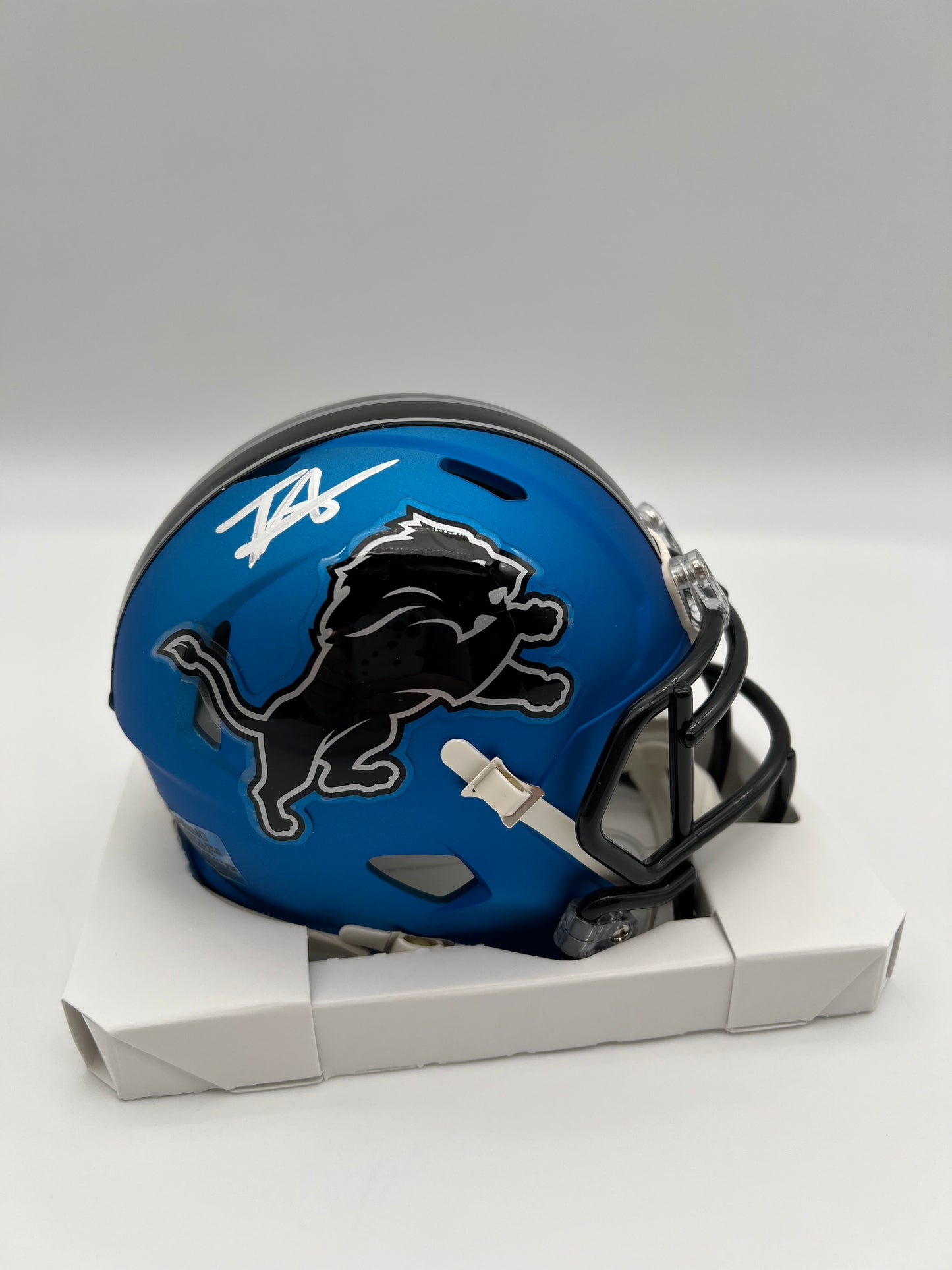 Terrion Arnold Autographed Detroit Lions Mini Helmet - Beckett CoA