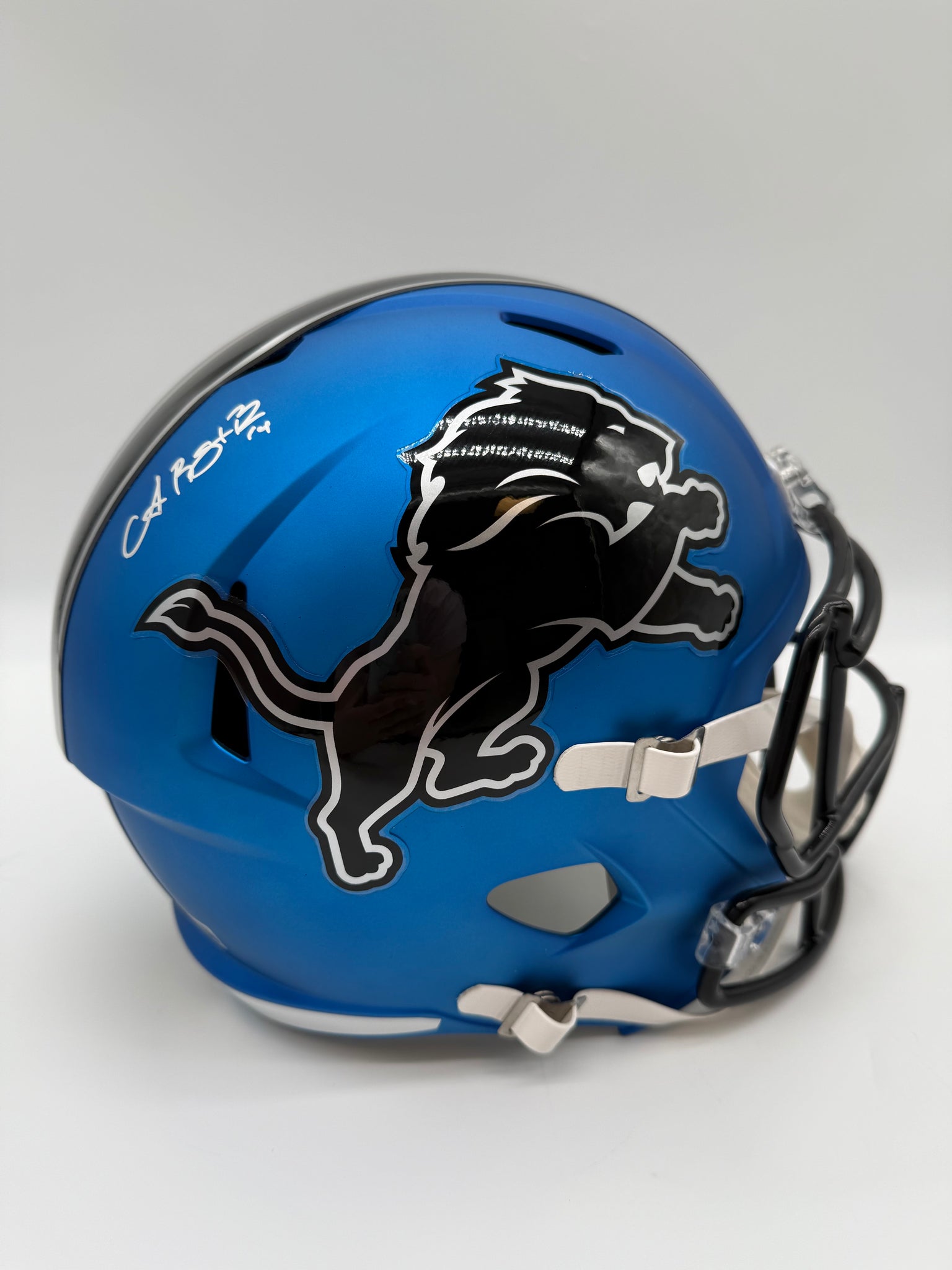 Amon-Ra St.Brown Autographed Detroit Lions Alternate Full-Size Replica Football Helmet Beckett CoA Amon-Ra St.Brown Autographed Detroit Lions Alternate Full-Size Replica Football Helmet Beckett CoA