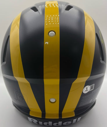 Braylon Edwards Autographed & Inscribed Michigan Wolverines Full-Size Authentic Football Helmet Beckett CoA Braylon Edwards Autographed & Inscribed Michigan Wolverines Full-Size Authentic Football Helmet Beckett CoA