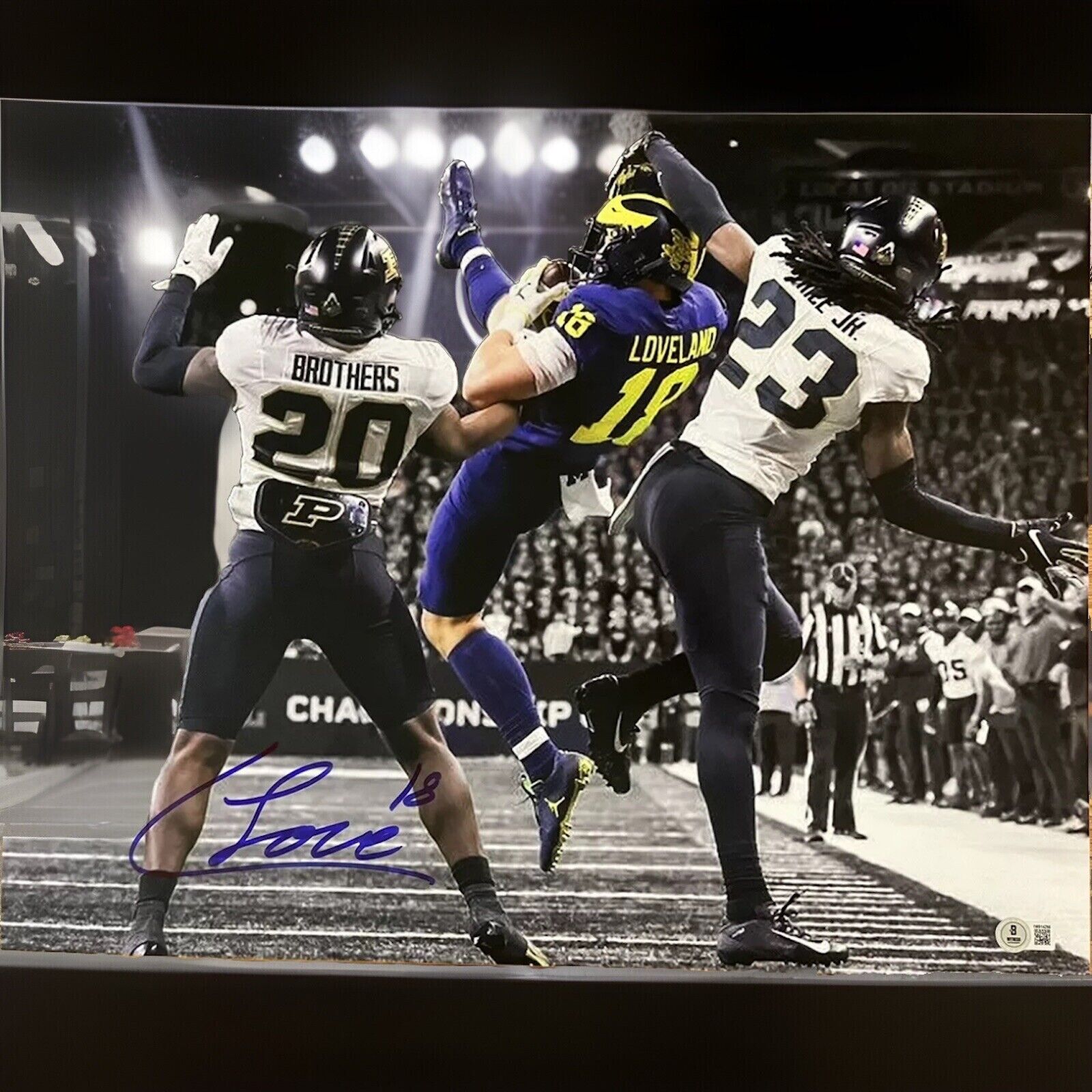 Colston Loveland Signed 16x20 Photo Michigan Wolverines BECKETT WITNESS COA