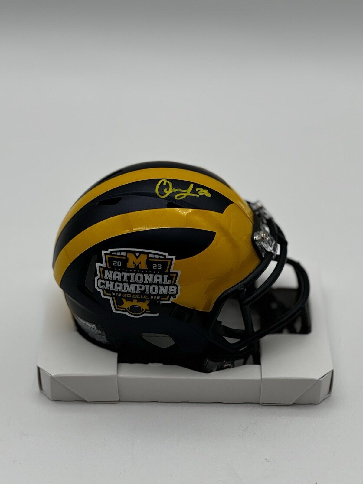 Quinten Johnson Signed Michigan Wolverines Mini Helmet JSA WITNESS COA