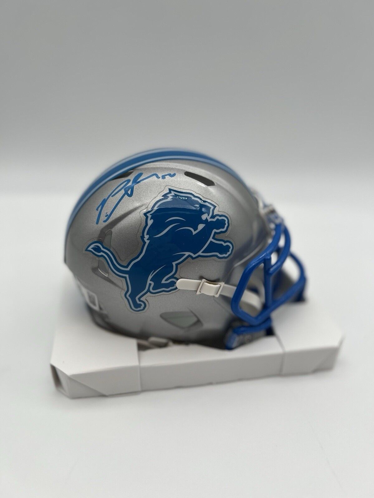 Detroit Lions PENEI SEWELL Signed Riddell Mini Helmet Beckett CoA