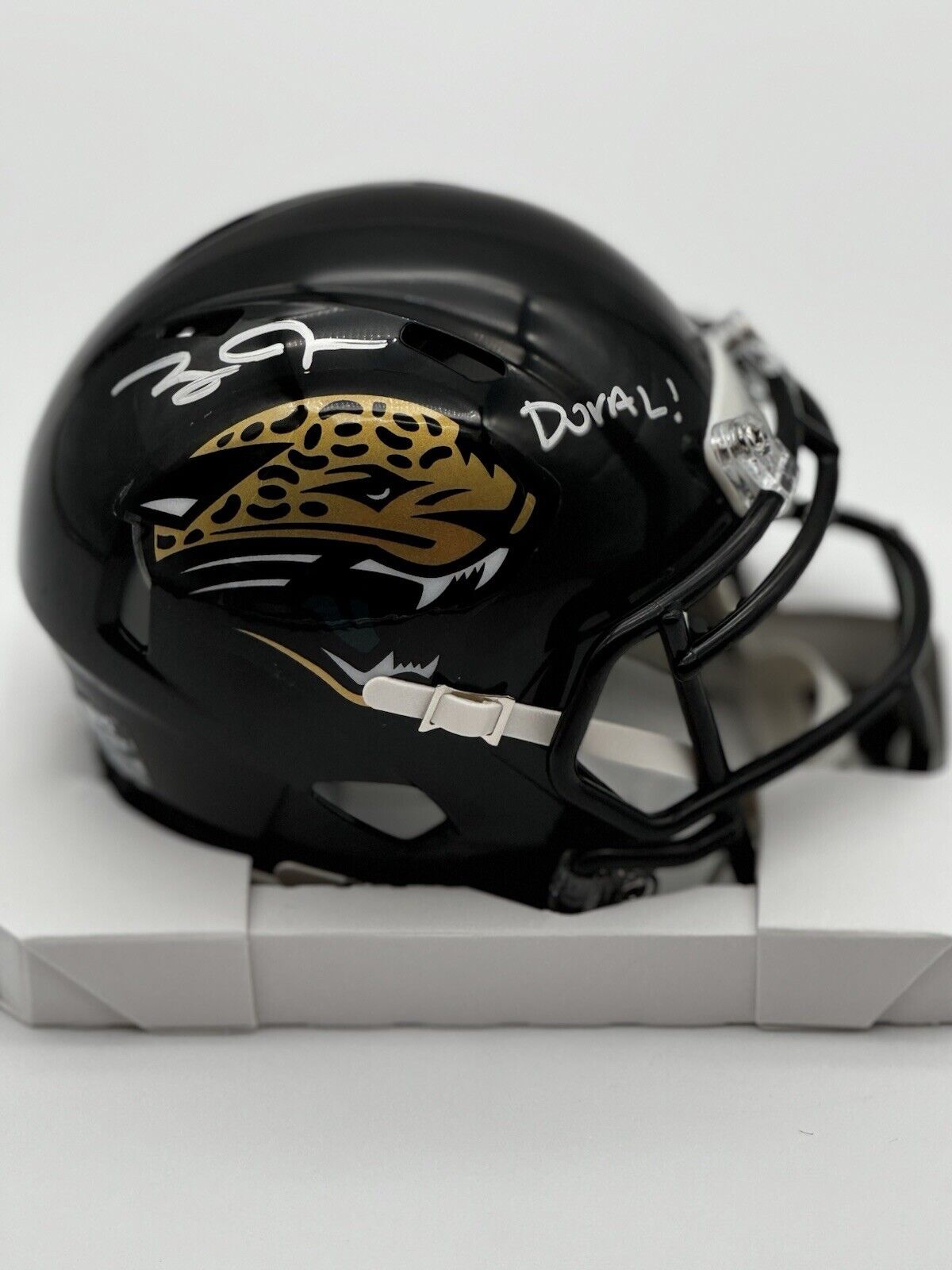 Zay Jones Autographed Jaguars Speed Mini Helmet - Beckett  CoA